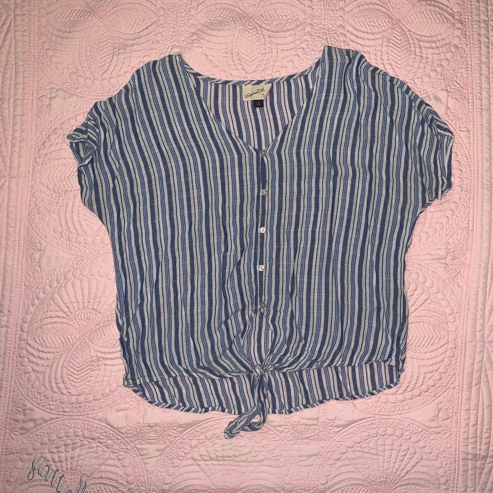 Short sleeve button up tie front shirt
